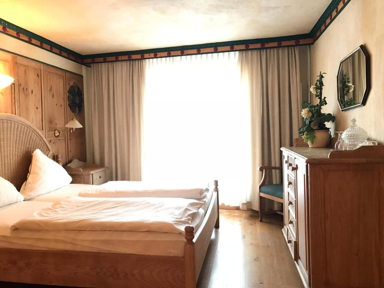 Hotel St. Vinzenz à Kerpen  Extérieur photo
